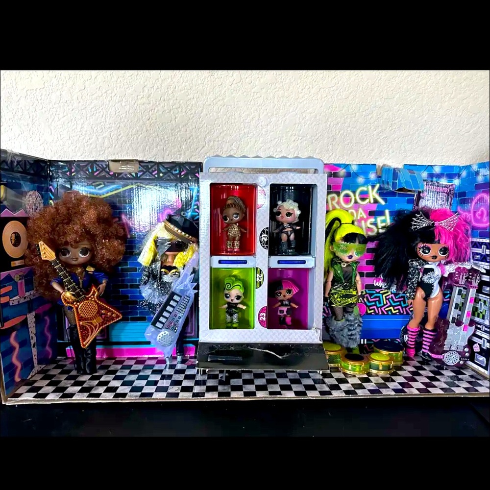 LOL Surprise OMG Remix Super Surprise Set